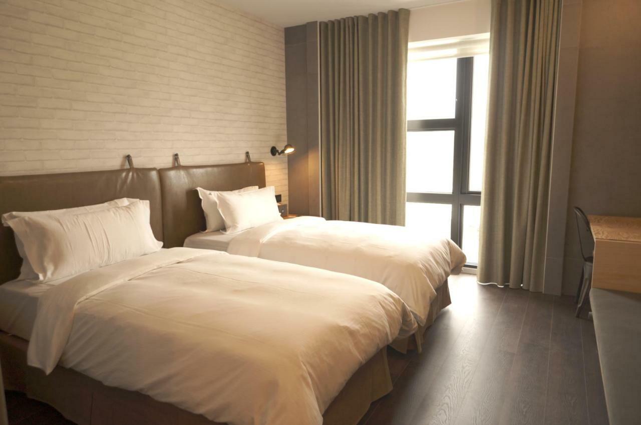 Just Sleep - Sanchong Hotel Tajpej Kültér fotó